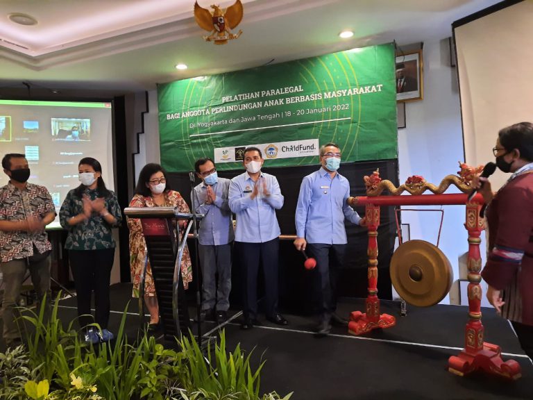 Pelatihan Paralegal: Meningkatkan Kesadaran Hukum di Masyarakat